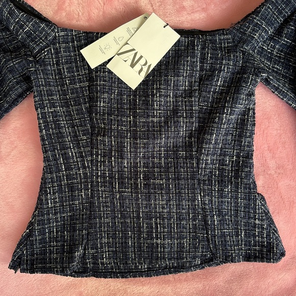 ✨ Zara Tweed Off shoulder top - Picture 6 of 9